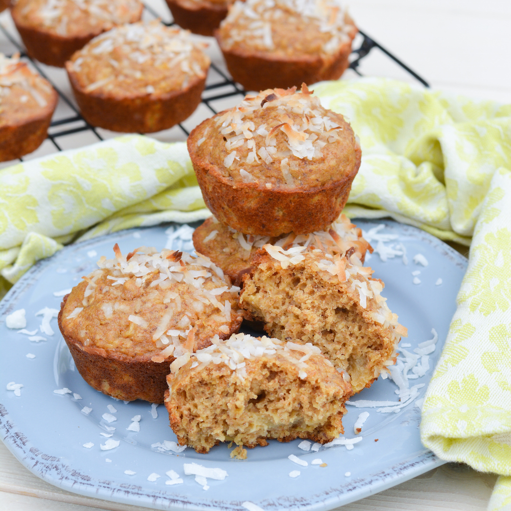 Piña Colada Oatmeal Muffins | Flying on Jess Fuel